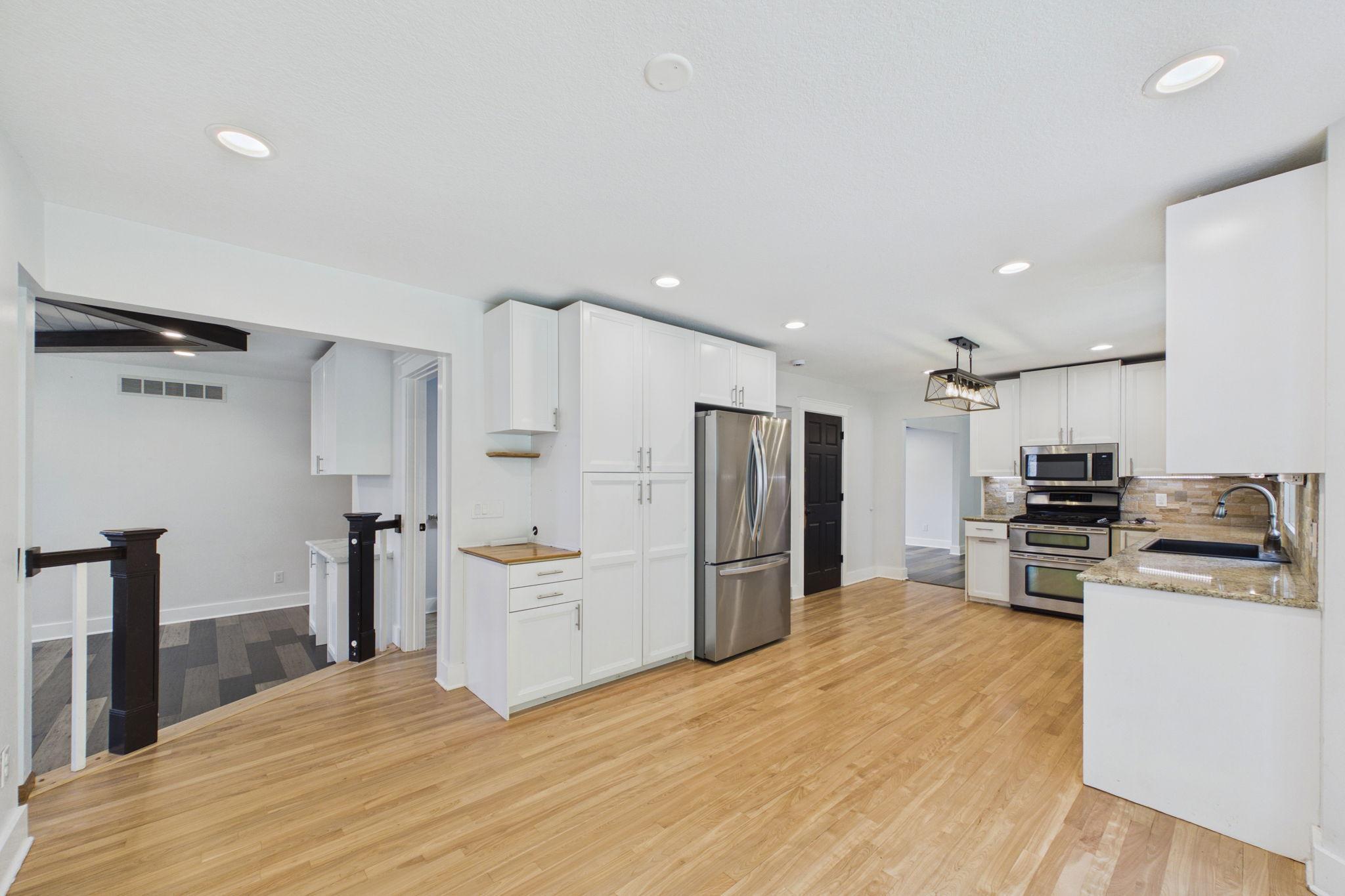 2209 Beacon Drive SW, Rochester, MN 55902 — photo 2