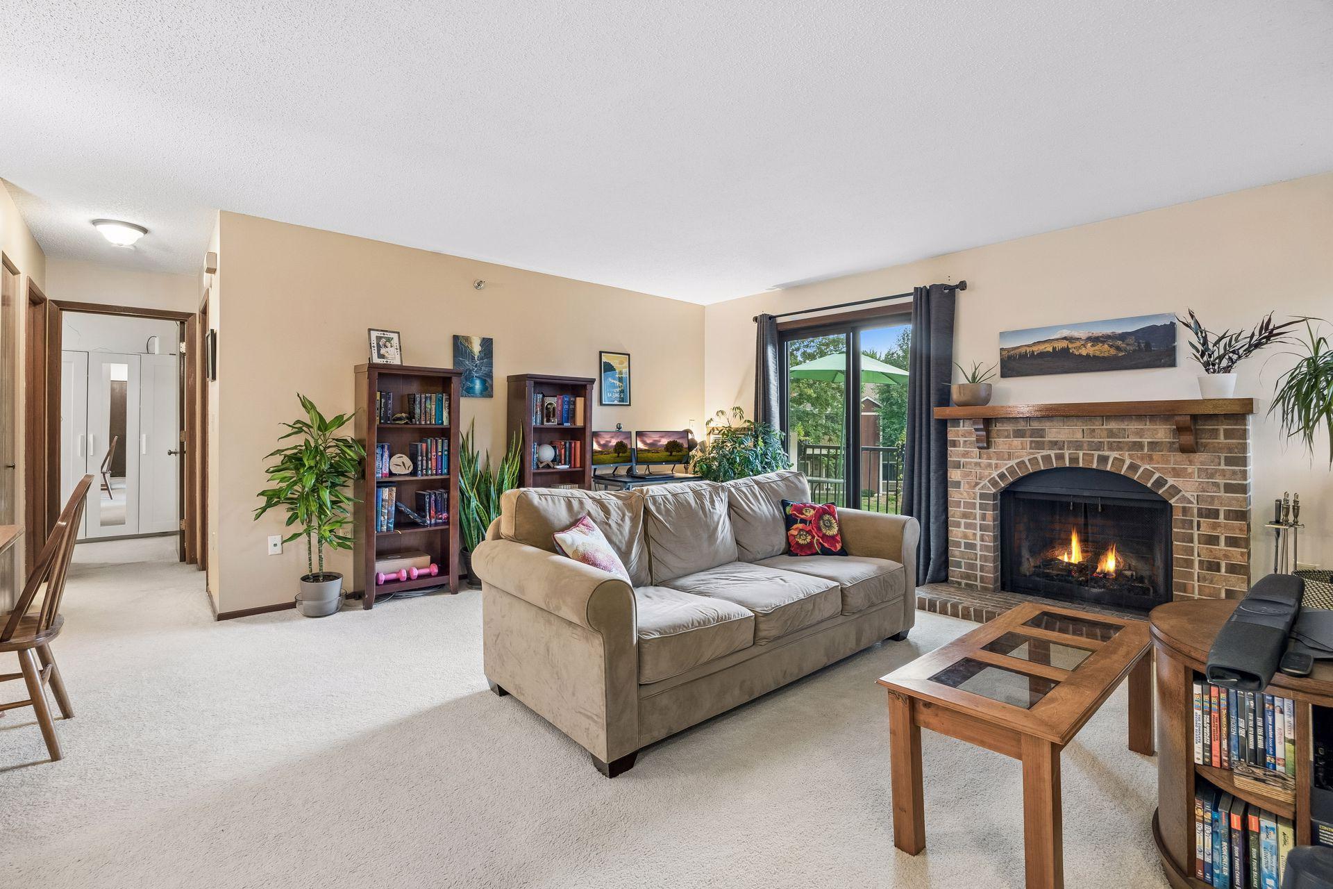 1015 Rae Drive 8 — photo