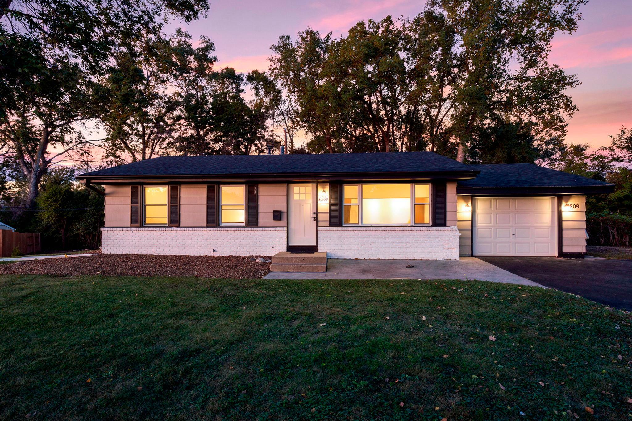 8209 Johnson Circle — photo