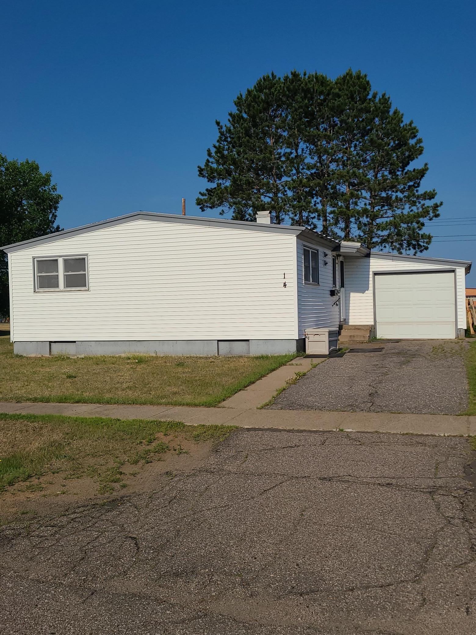 14 Hemlock Circle — photo