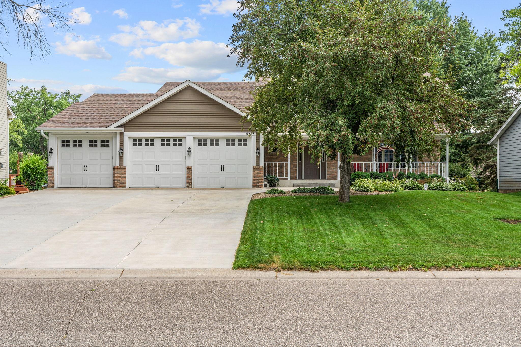6427 Deerwood Lane — photo
