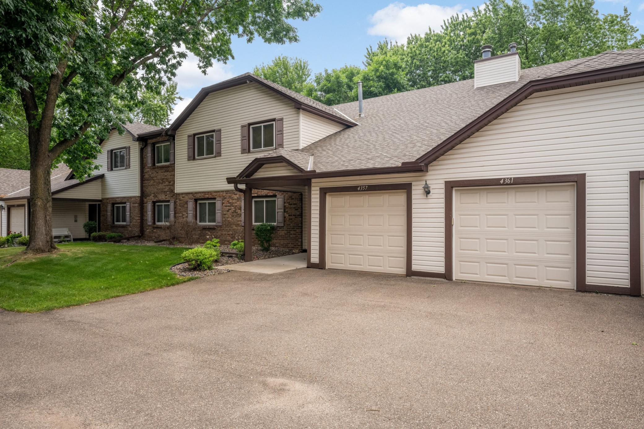 4361 Buckingham Court 1207 — photo