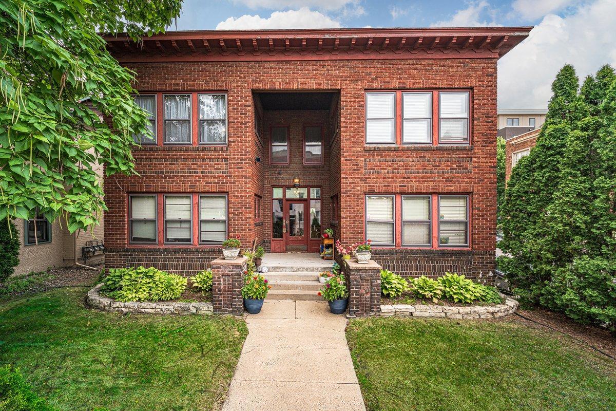 2895 James Avenue S 4 — photo