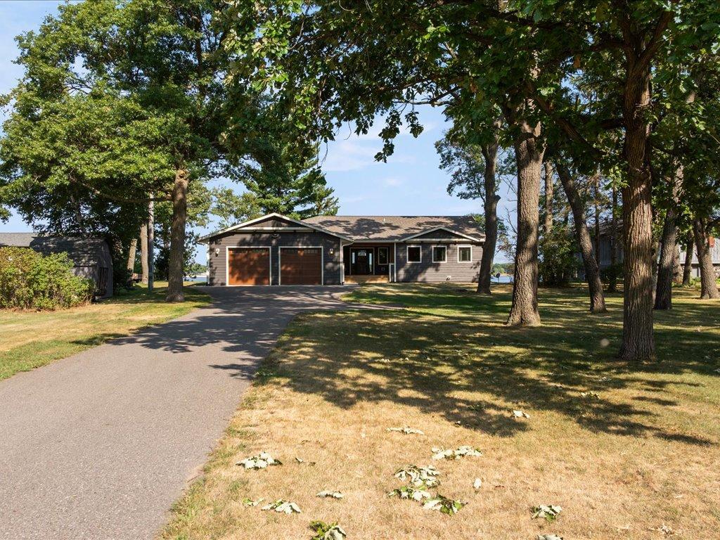 13607 Maplewood Drive — photo