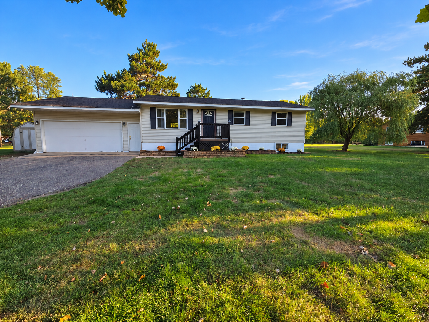 6380 Excelsior Road — photo