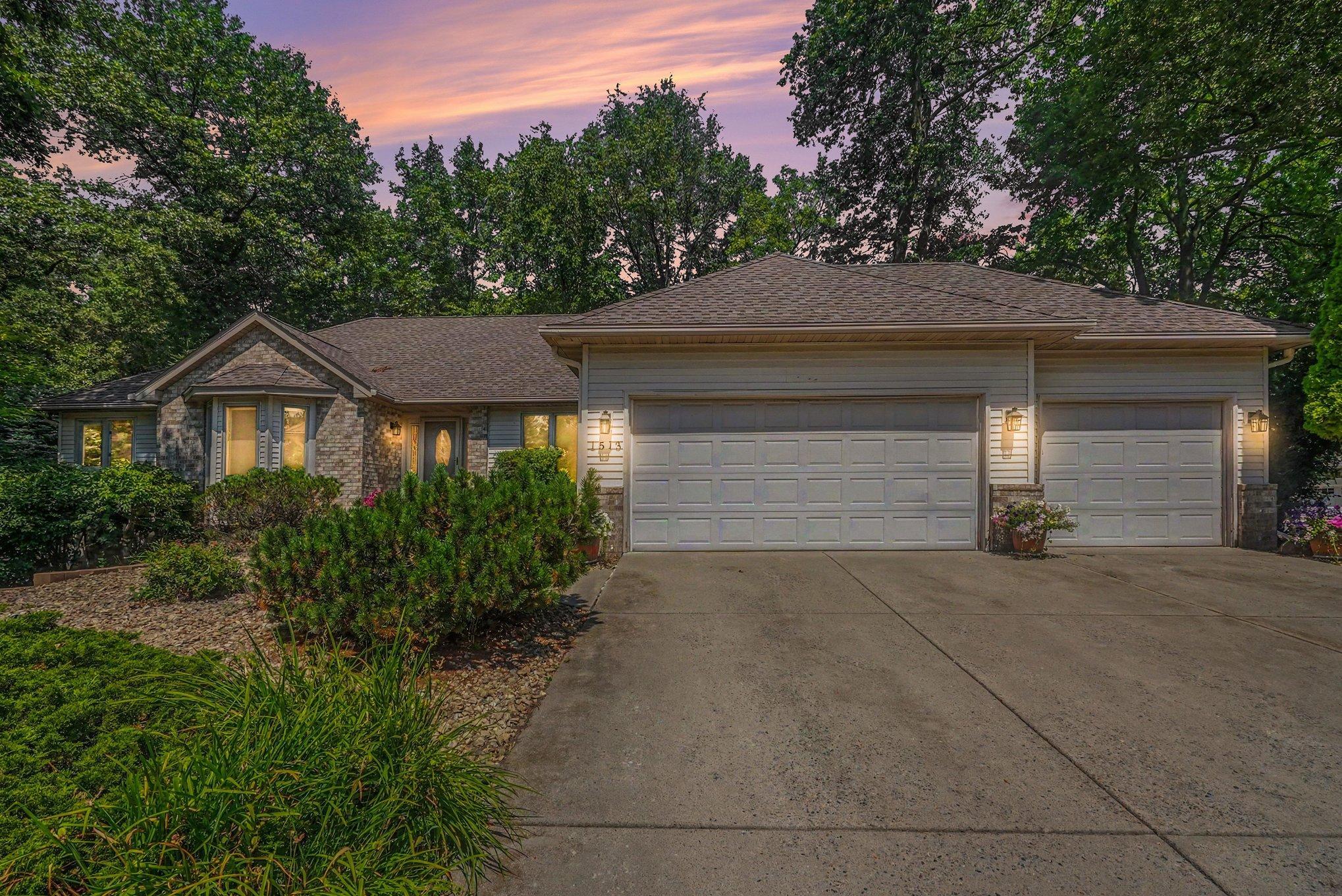 1513 Broken Oak Court — photo