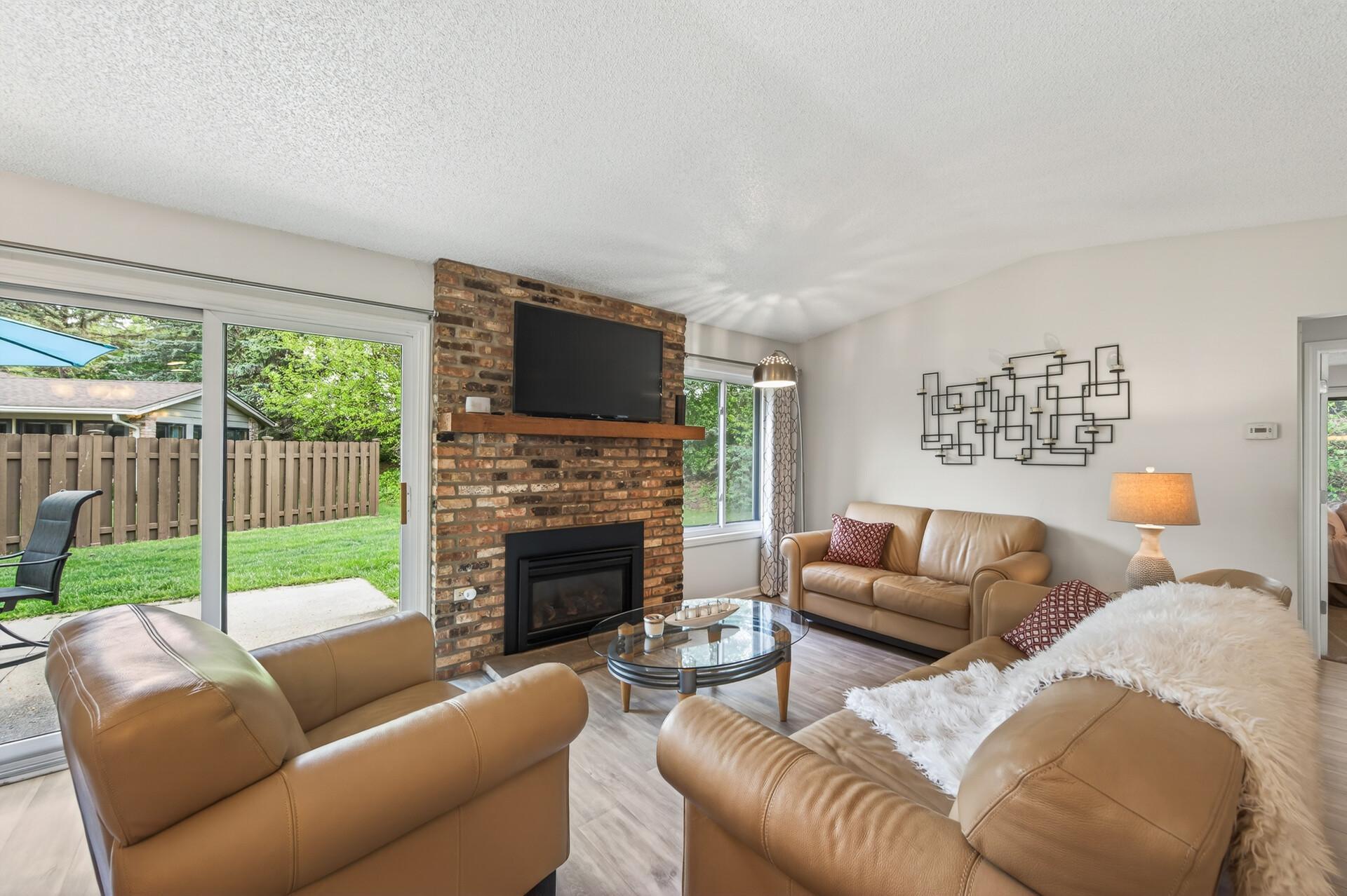 9601 Lonsdale Circle — photo