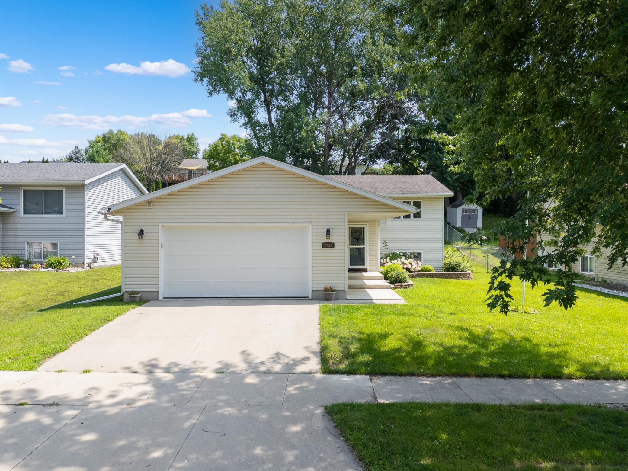 2736 Rose Drive SE, Rochester, MN 55904