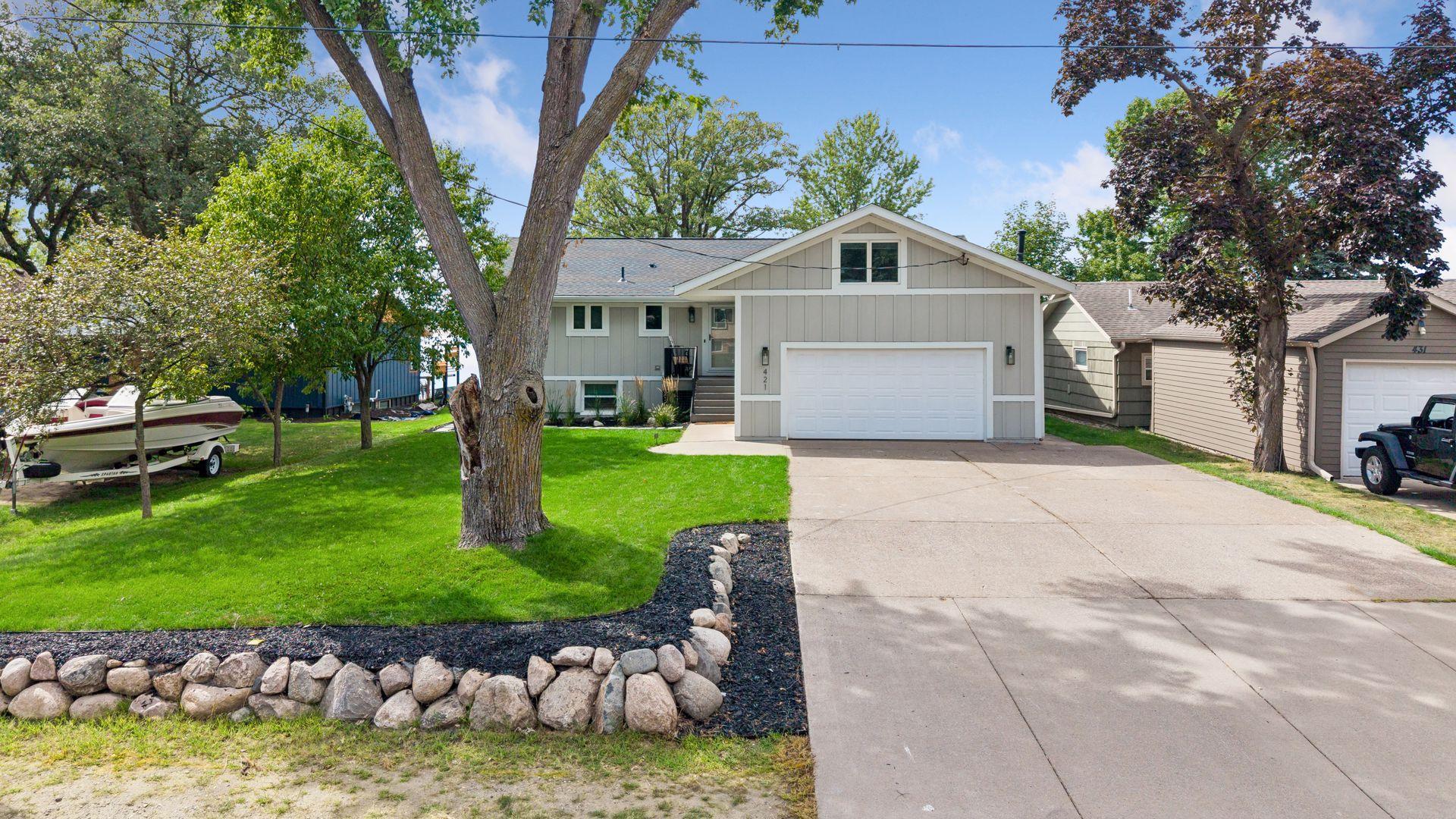 421 Shoreacres Drive — photo