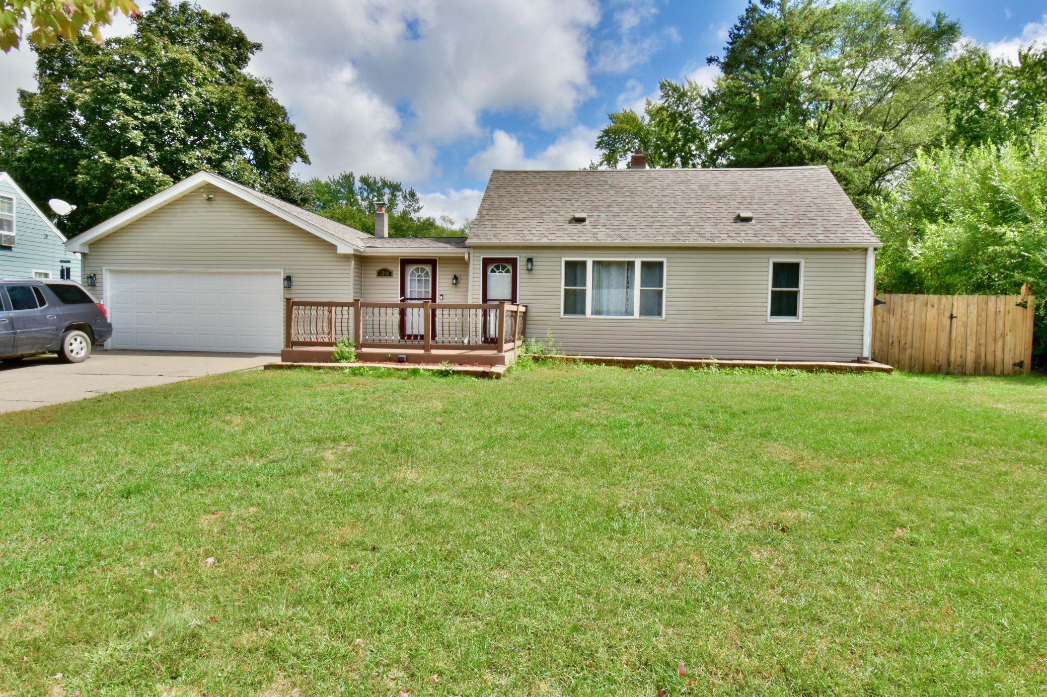 5366 Saint Stephens Street — photo