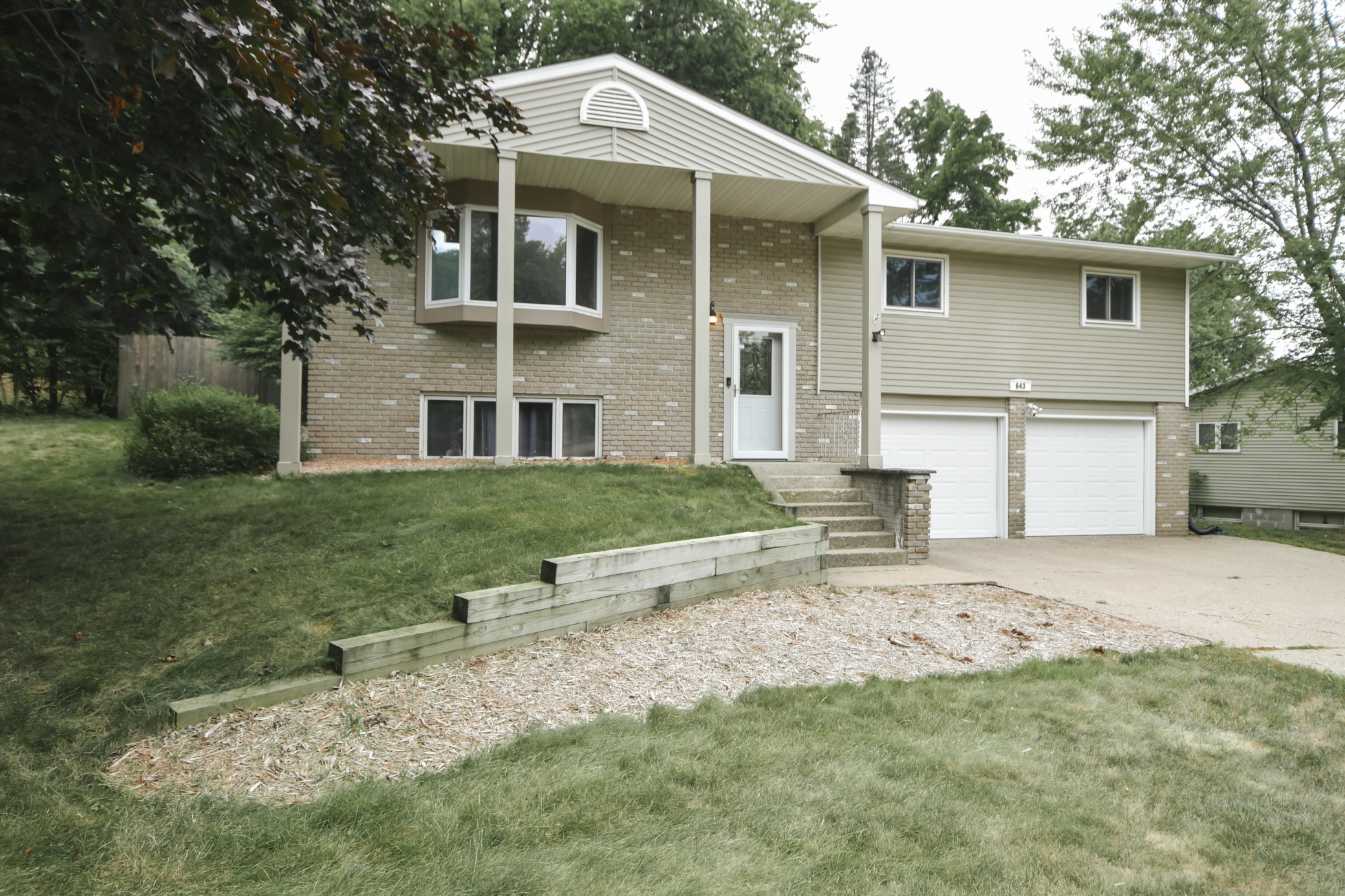 643 Pioneer Road — photo