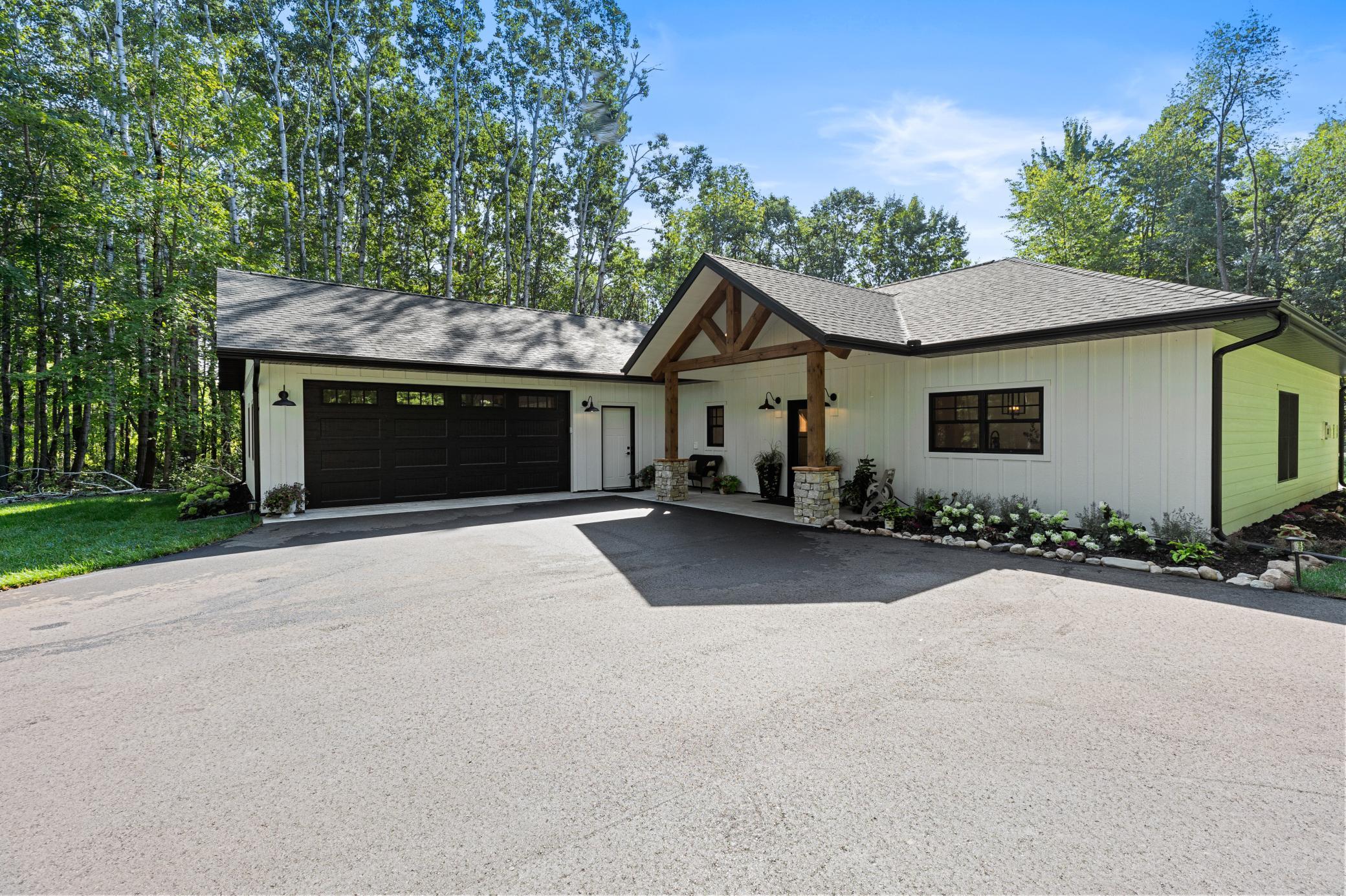 1591 Maplewood Ridge Road — photo