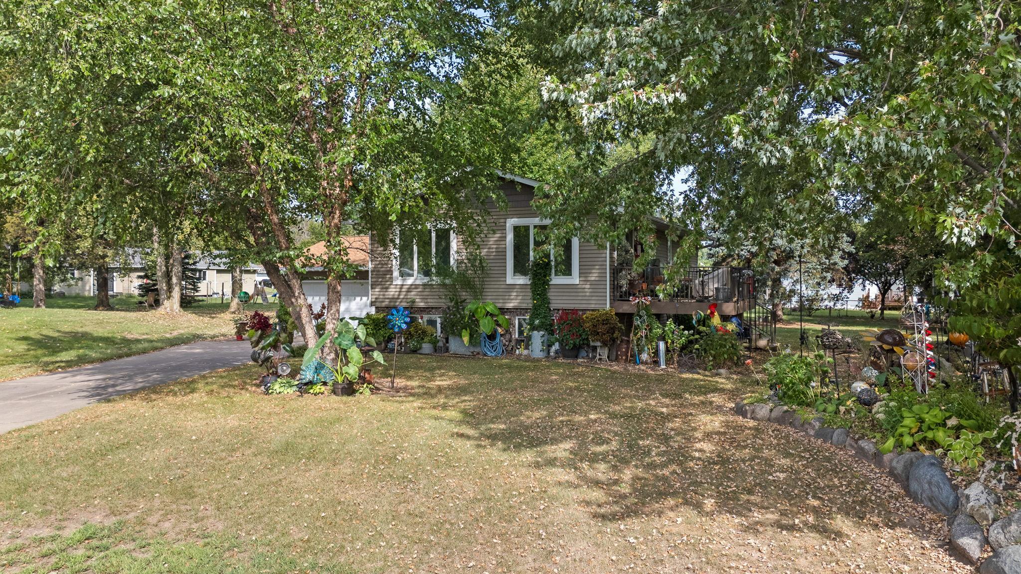 110 Pine Circle — photo