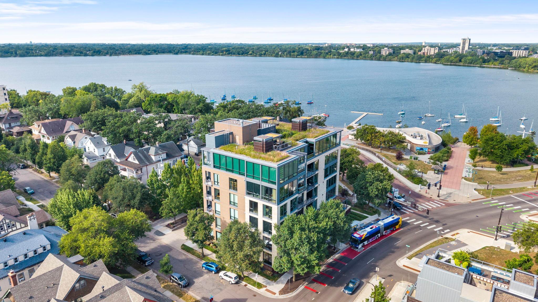 1805 W Lake Street 502 — photo