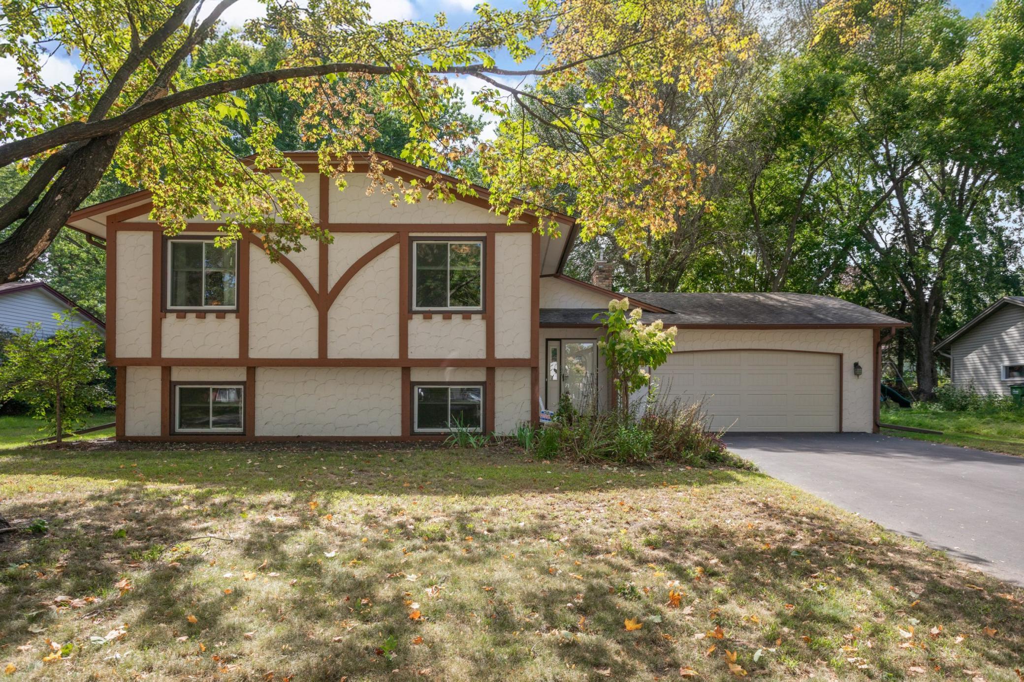 686 Maple Pond Court — photo