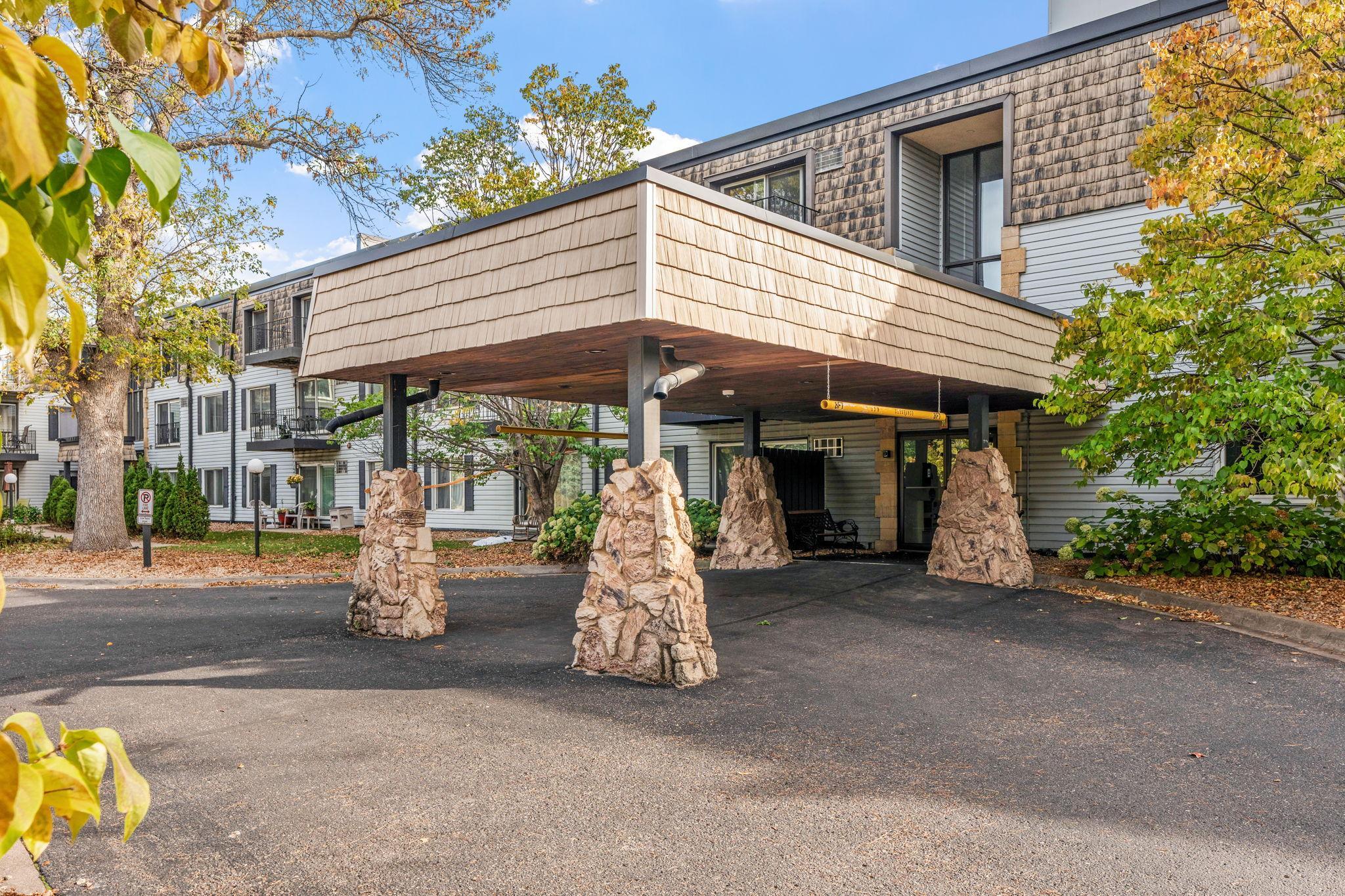 179 Little Canada Road E Unit 139 — photo