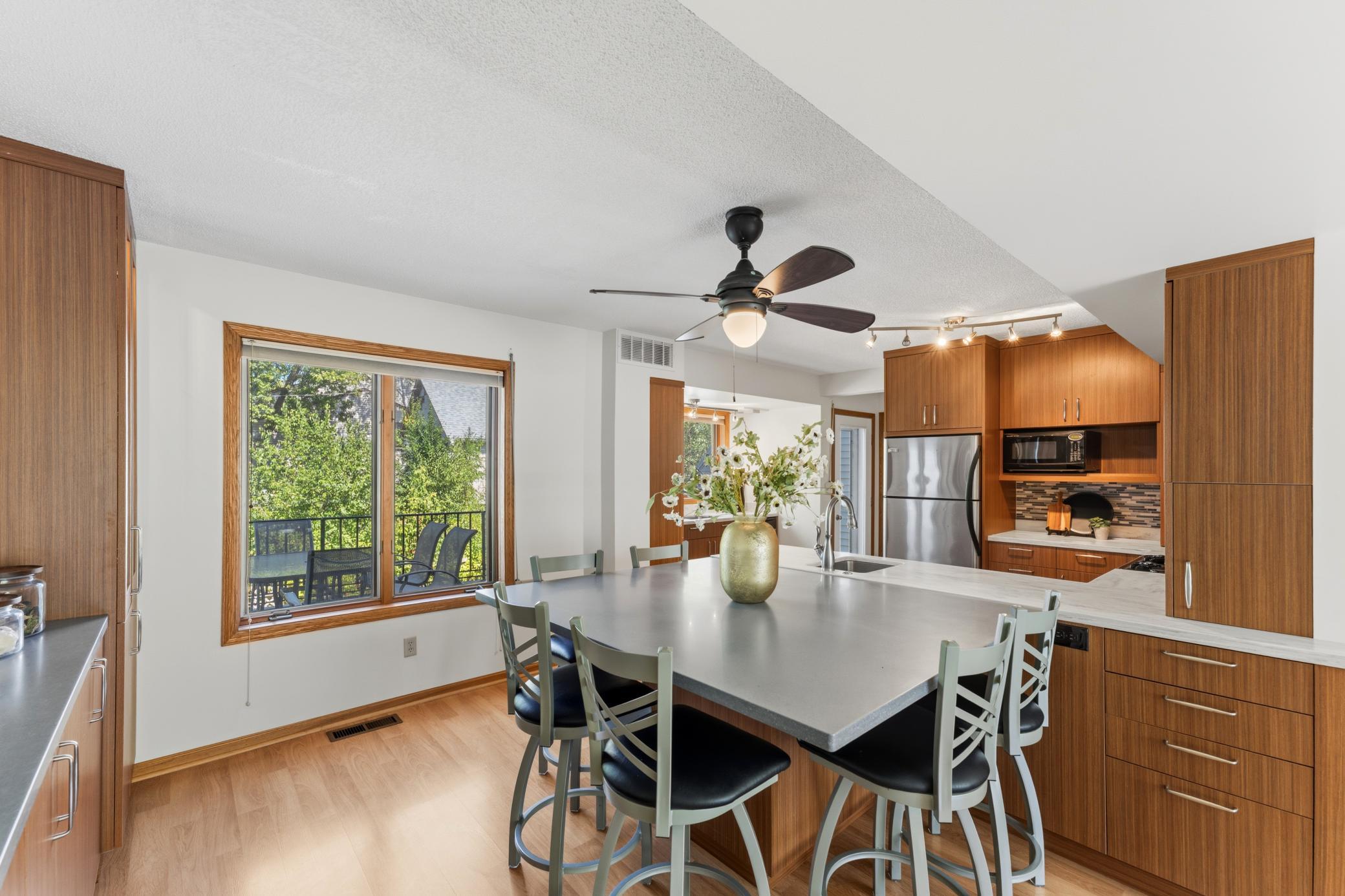 933 Dartmouth Place SE — photo
