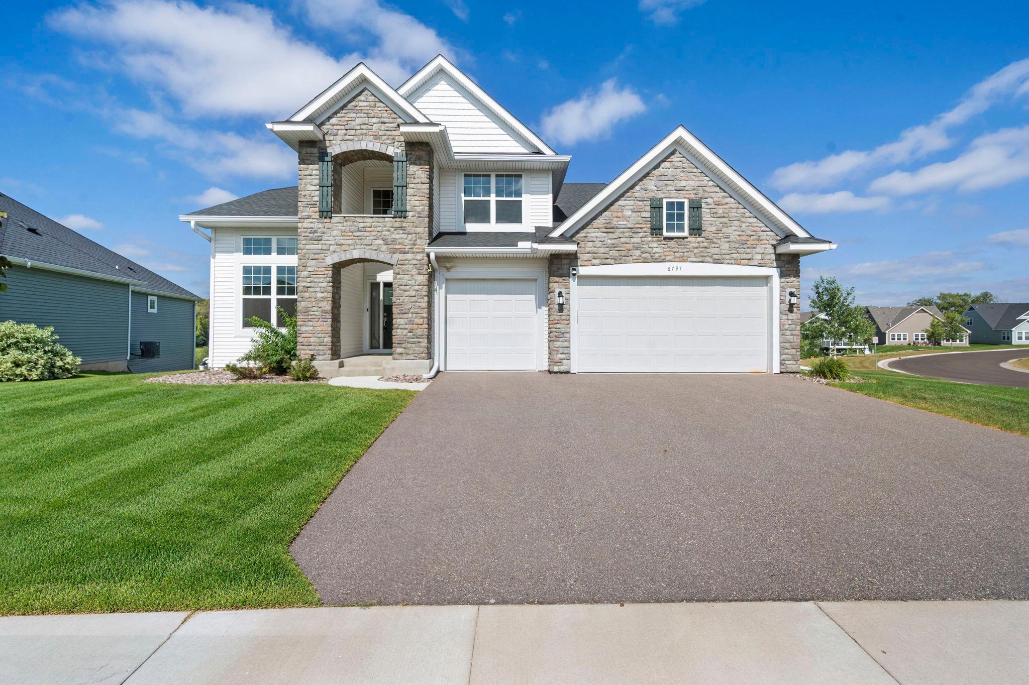 6797 Coach House Lane — photo