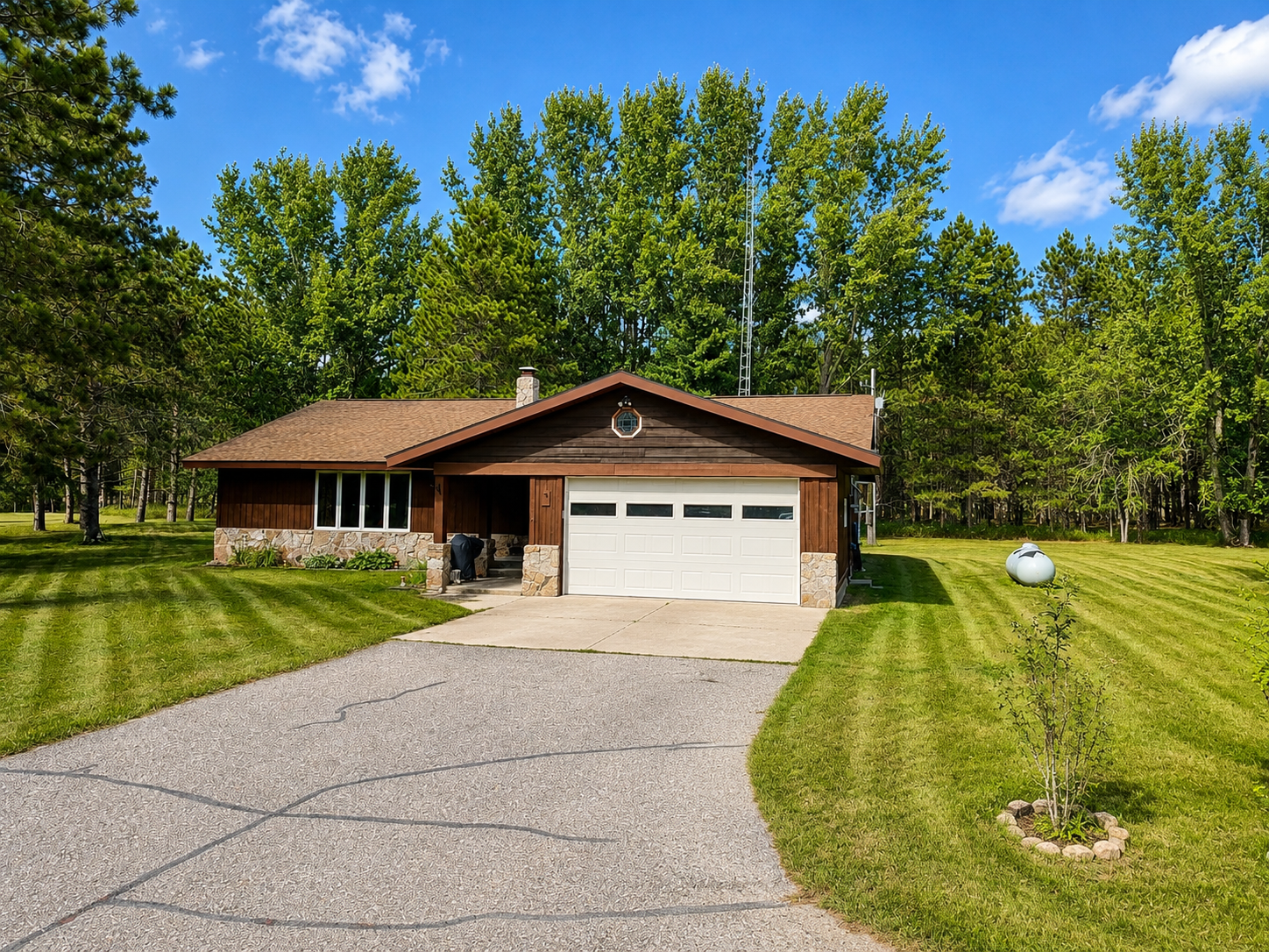 55203 State Highway 11 — photo