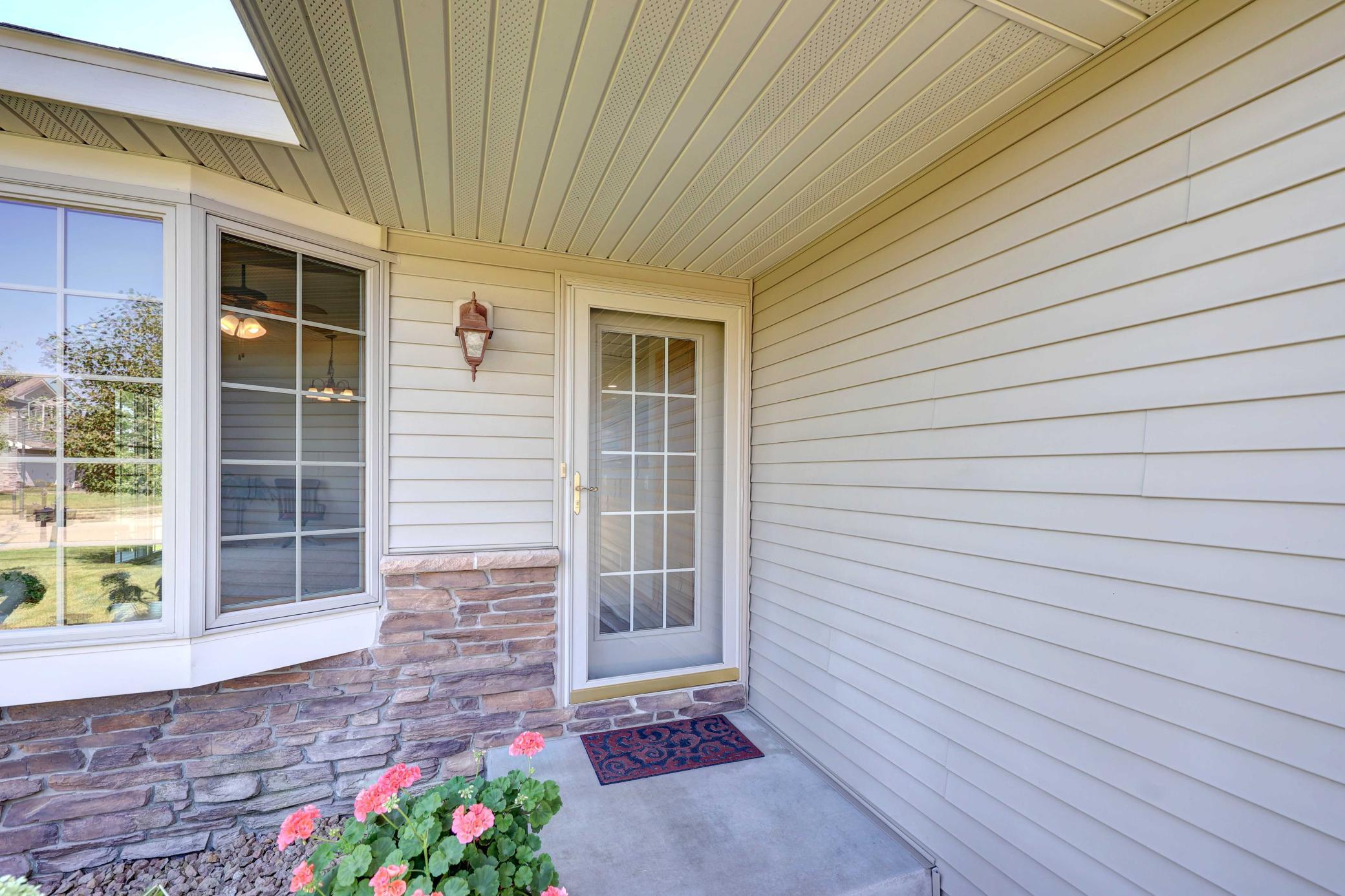 1541 Sequoia Lane — photo