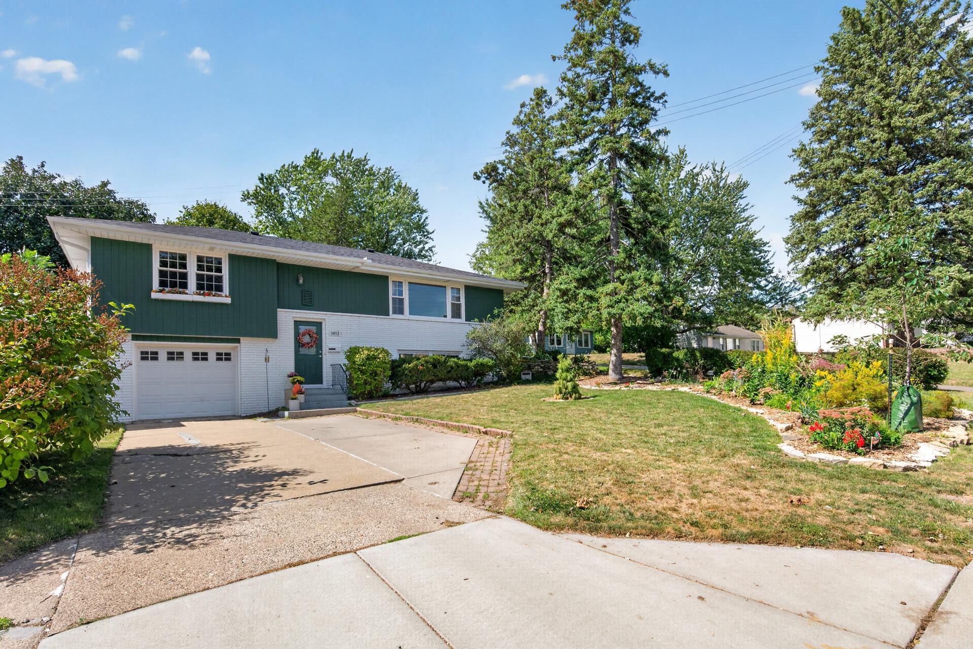 3812 Buchanan Street NE — photo