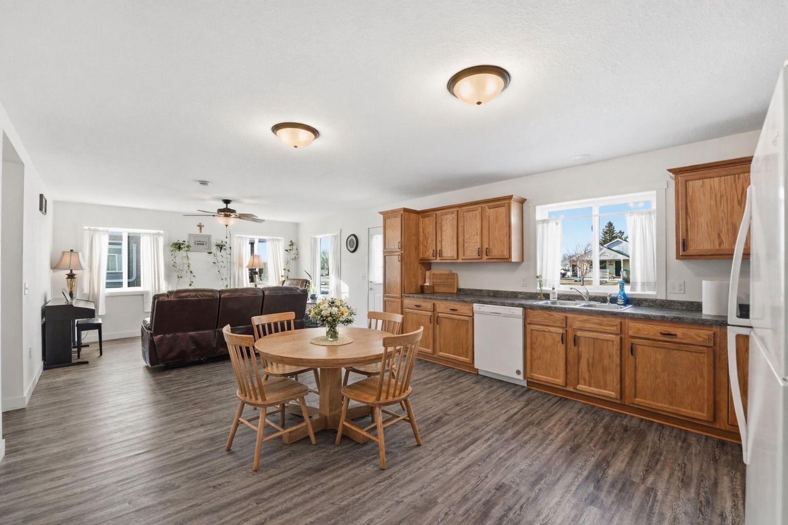 1504 Jasmine Drive — photo