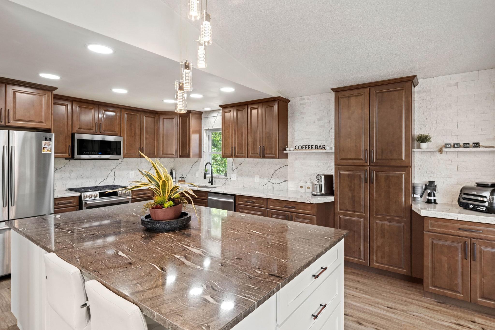 7712 N College Park Drive — photo
