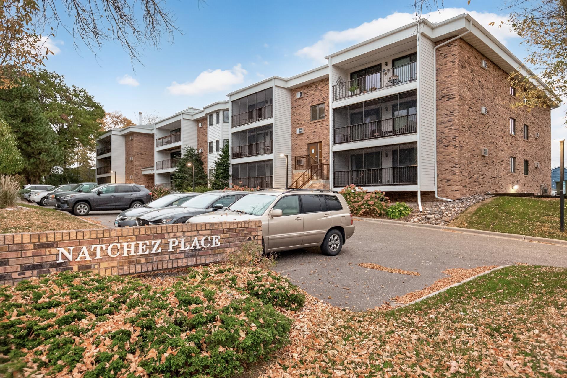 4625 Minnetonka Boulevard Unit 202 — photo