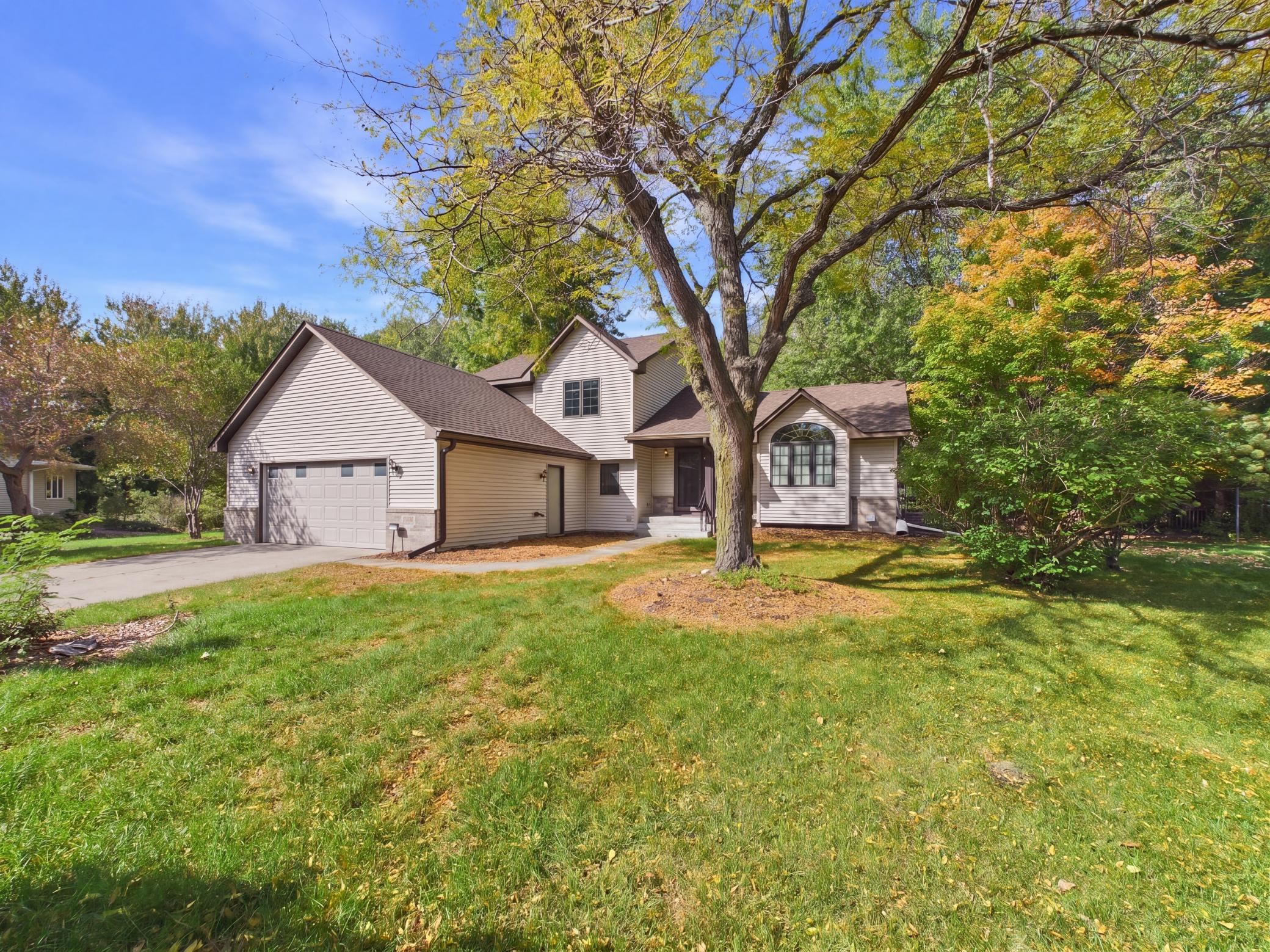 1952 Park Ridge Court — photo