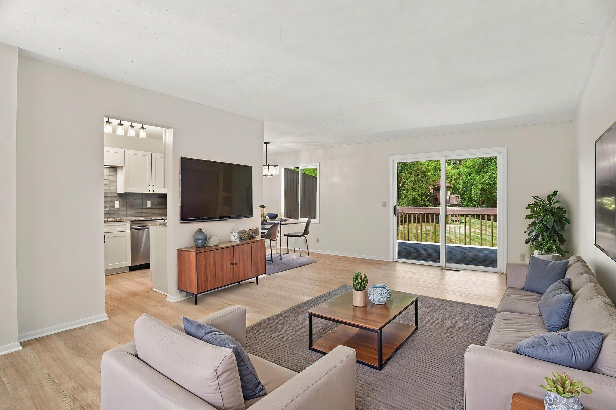 243 W Eagle Lake Drive — photo
