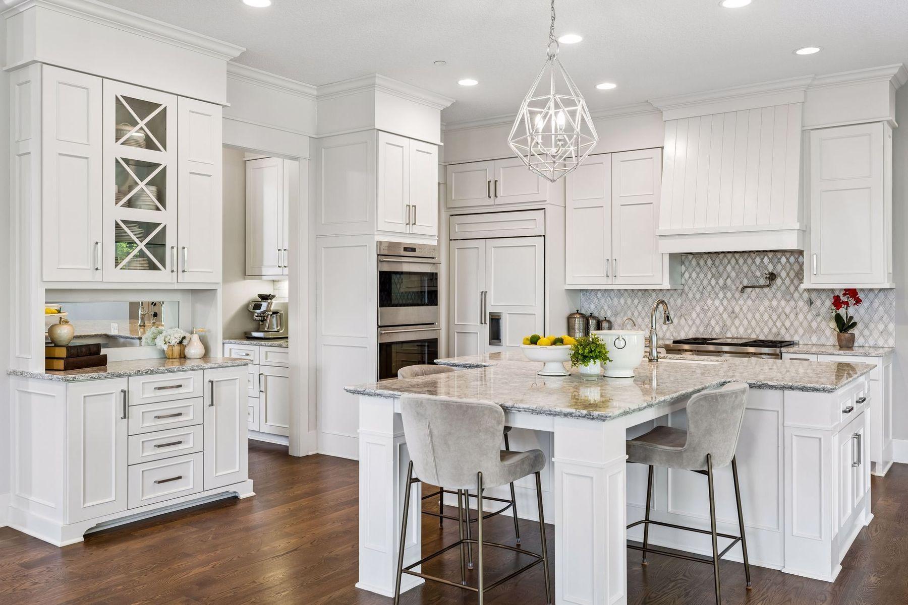 736 Woodland Hill Court — photo