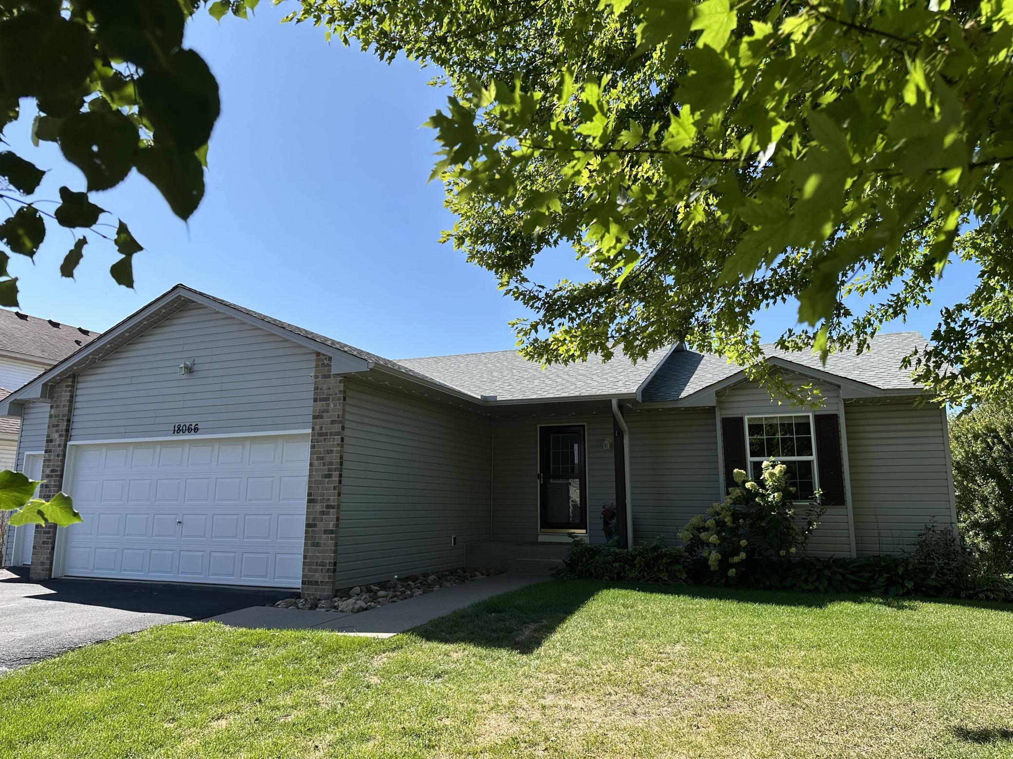 18066 Lincoln Circle NW — photo