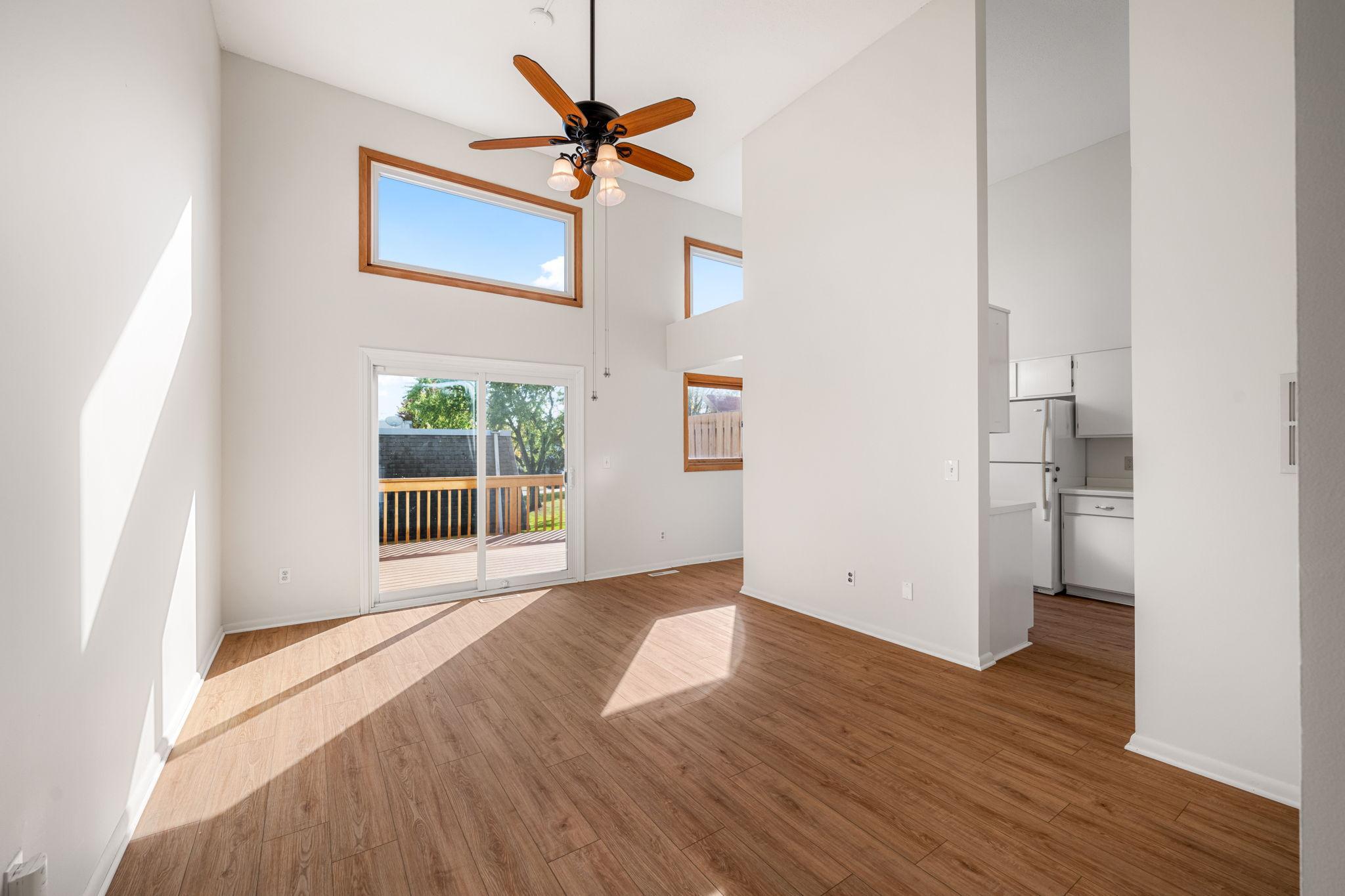 10461 Dupont Road S — photo
