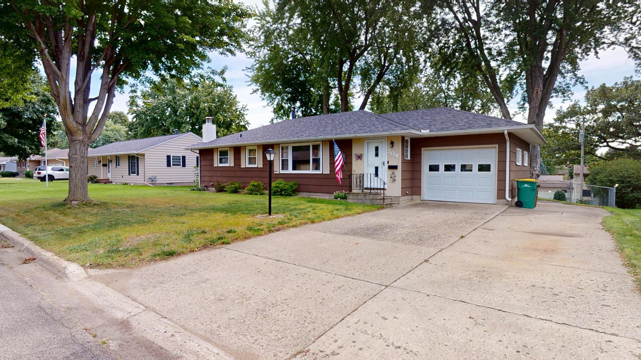 204 Fairview Drive — photo