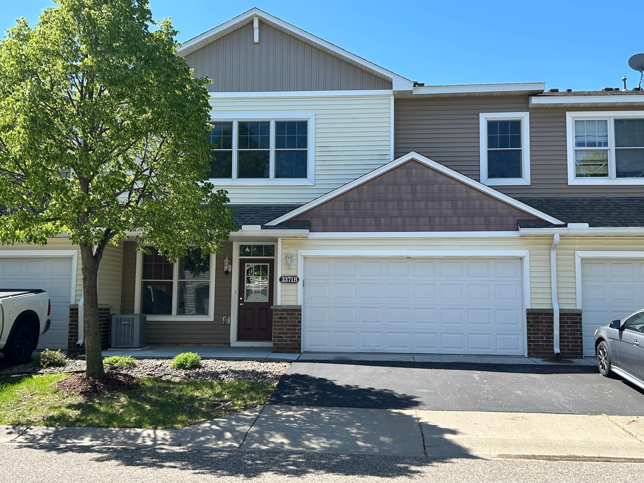3371 Hazel Trail B — photo