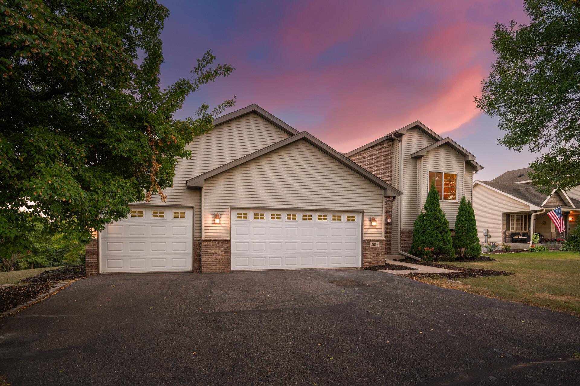 3668 Woodside Drive — photo