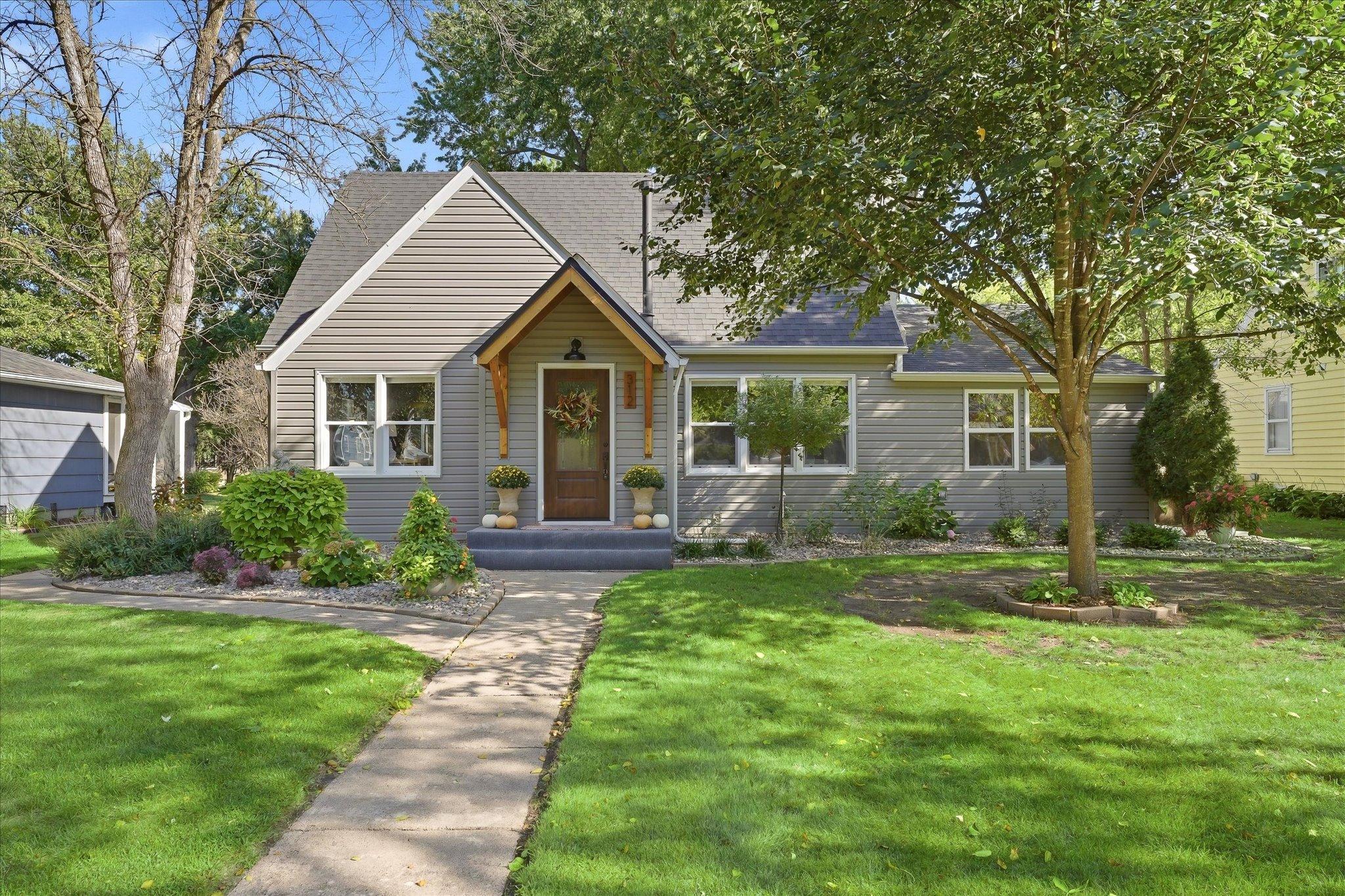 312 Westminster Avenue SW — photo