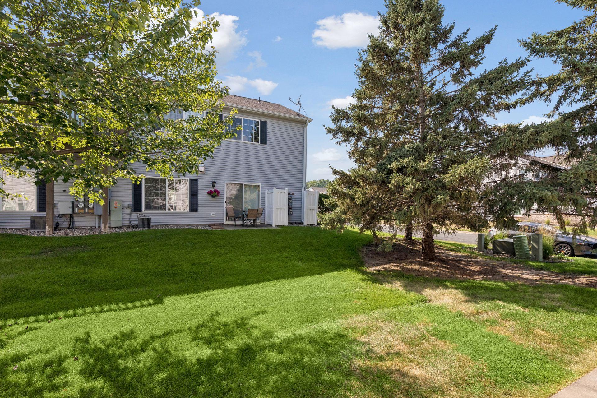1336 Yorkshire Lane — photo