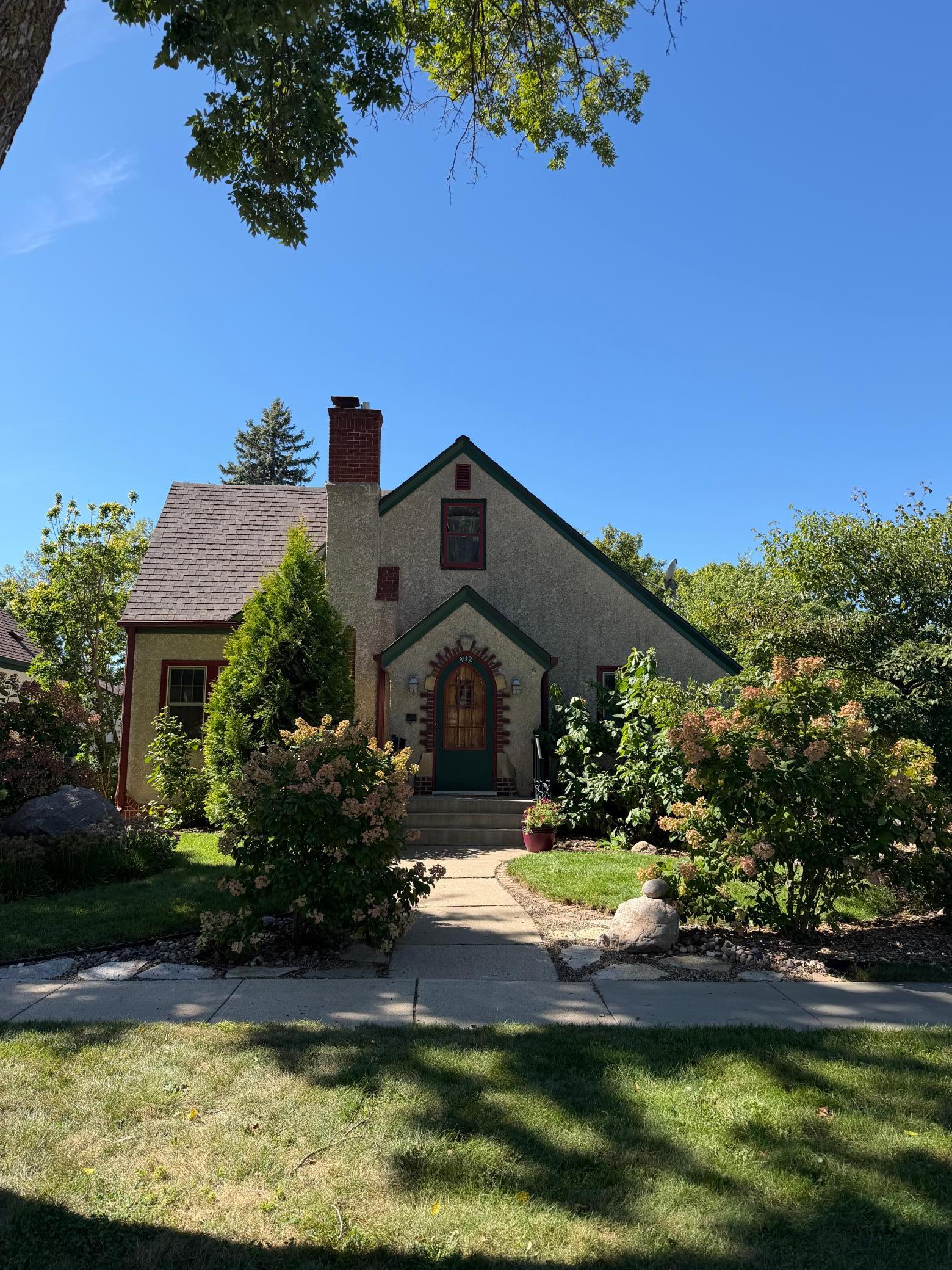 802 SW 6th Street — photo
