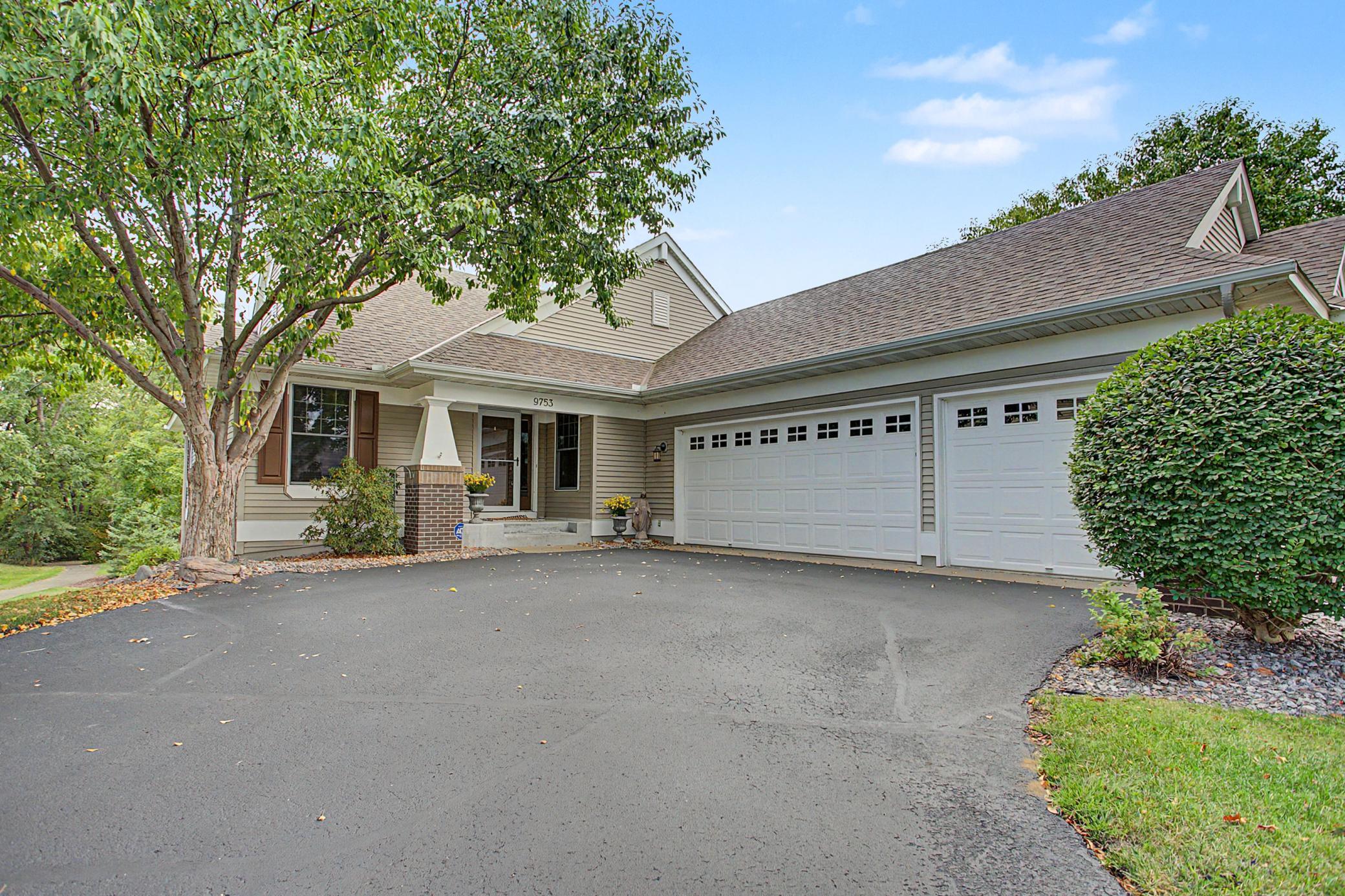9753 Wedgewood Circle — photo