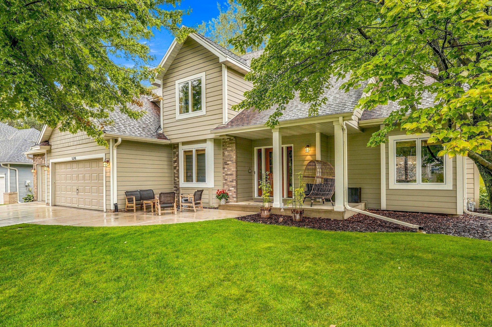 524 Eastwood Court — photo