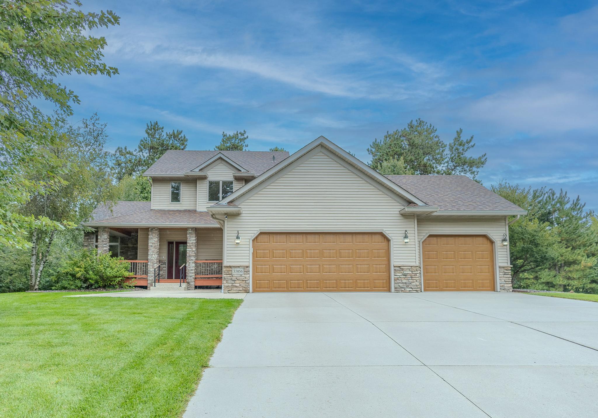 37456 Hallmark Drive — photo