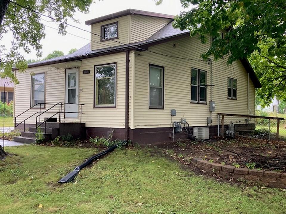 610 Lake Avenue — photo