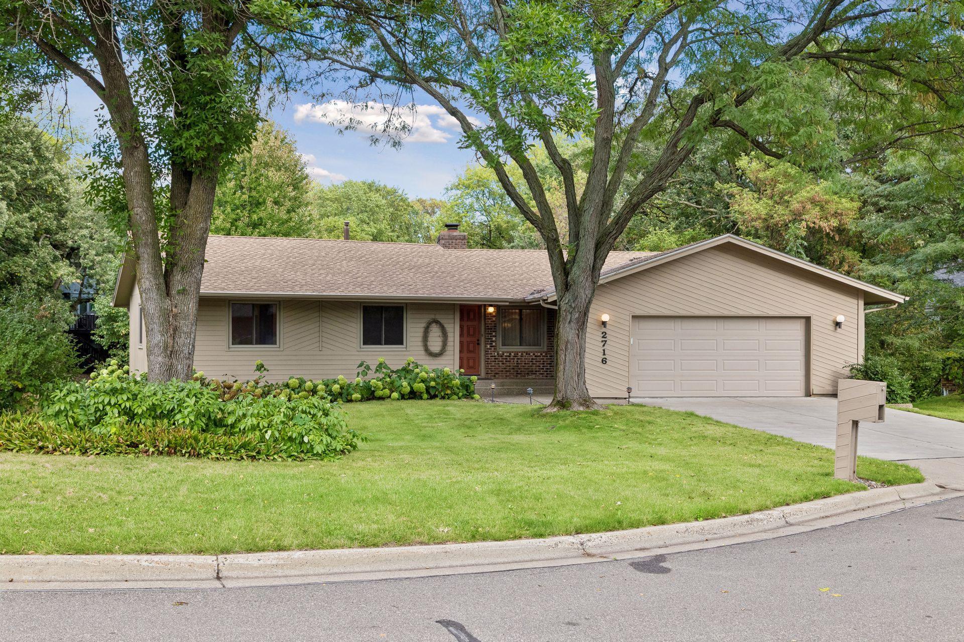 2716 Isle Royale Court — photo