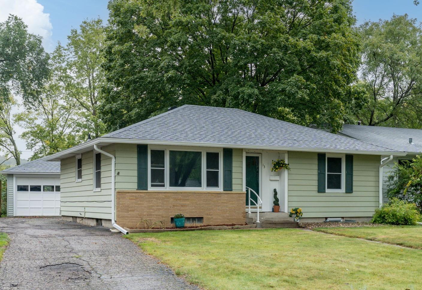 13 Southview Drive — photo