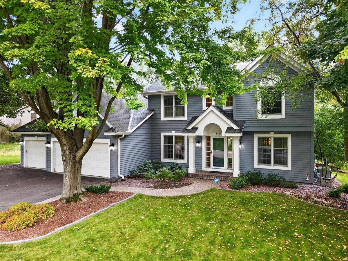 2398 Hunter Drive — photo