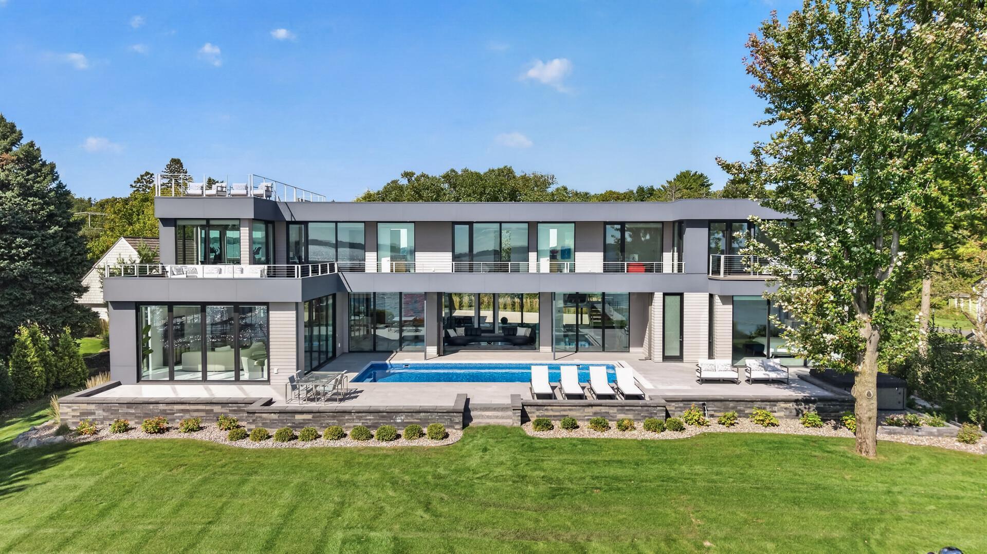 1225 Shoreline Drive — photo