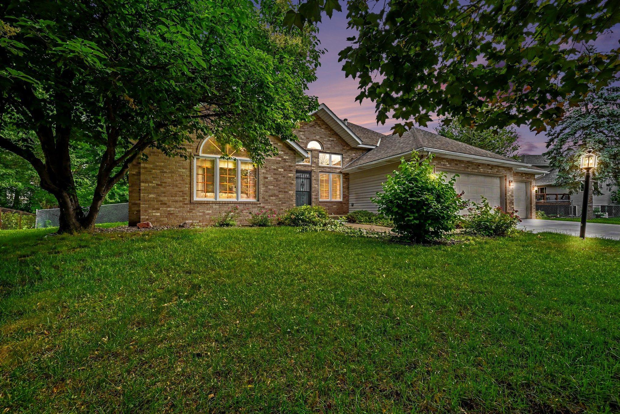 2522 Windsor Lane — photo