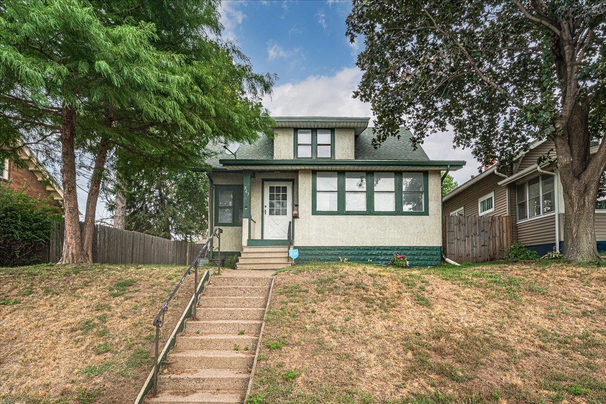843 E Ivy Avenue E — photo