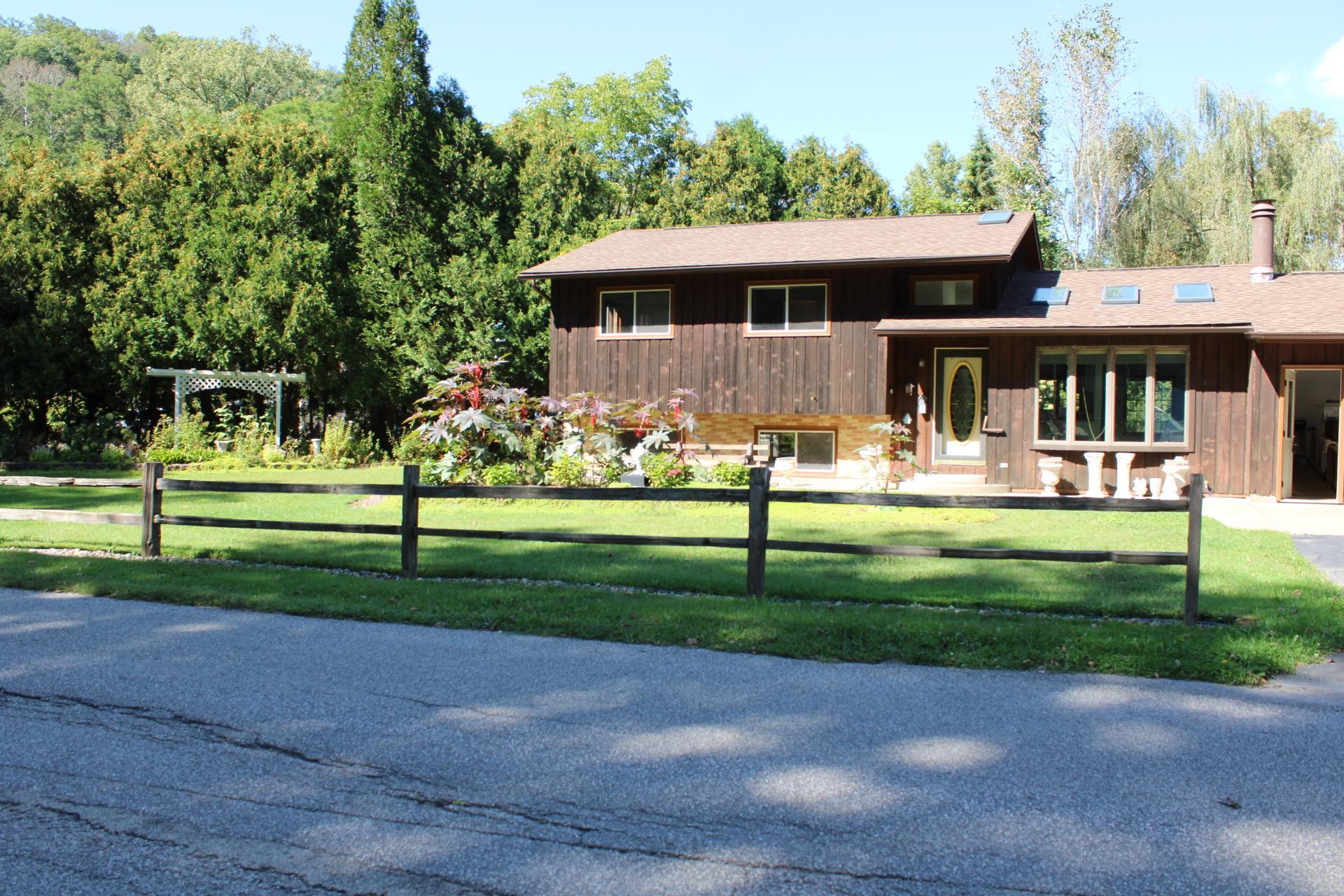 S3561 Chicken Valley Road — photo
